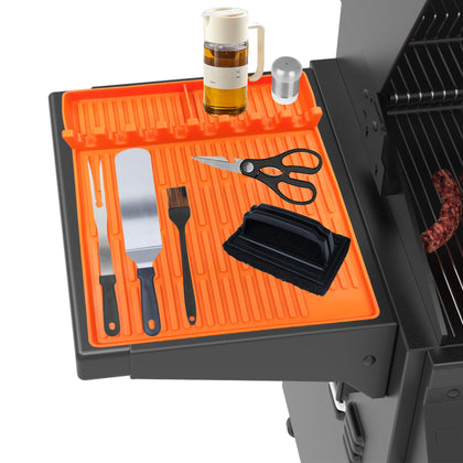 MAXTBEE silicone griddle mat on Blackstone with drip pad for easy cleanup and organization