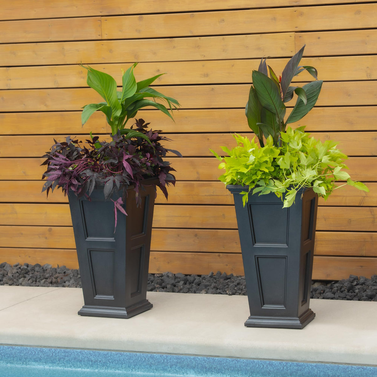 Mayne Fairfield weather-resistant design stands up to outdoor conditions.