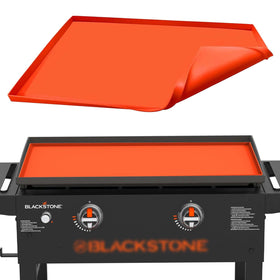 MBYLOEBA 28-inch griddle cover mat on Blackstone protects surface from dust and moisture.