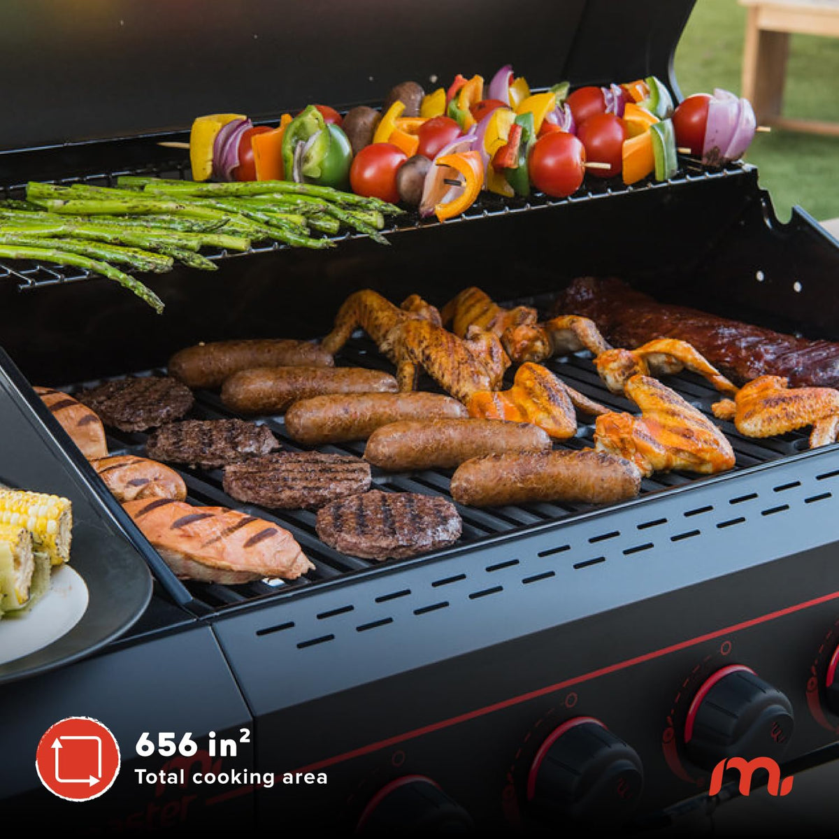Megamaster porcelain cast iron grates offer excellent heat retention and easy release.