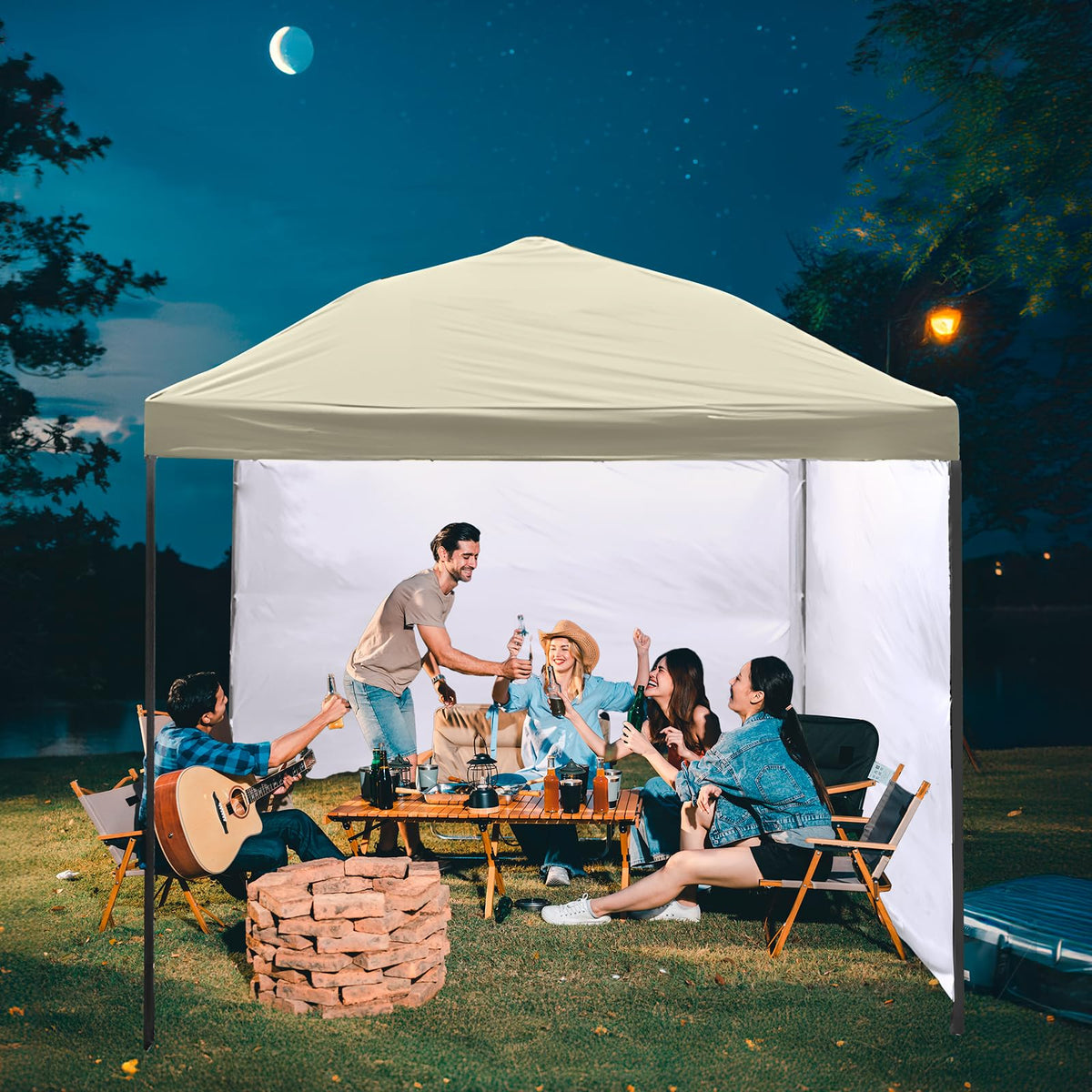 Mejreiik double-layer canopy top resists water and extends fabric life.