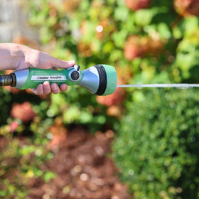 Melnor RelaxGrip dual-position head for pistol grip or straight spray.