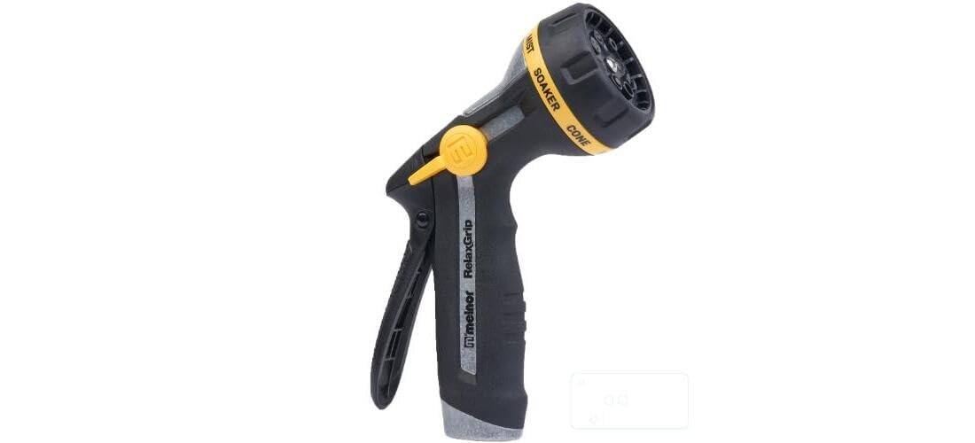 Melnor RelaxGrip nozzle provides efficient watering with controlled flow.