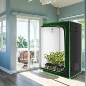 MelonFarm 4x4 grow tent front view shows spacious interior.