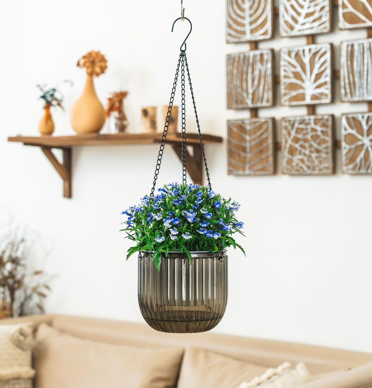 Melphoe detachable hanging chain offers flexible indoor or outdoor placement.