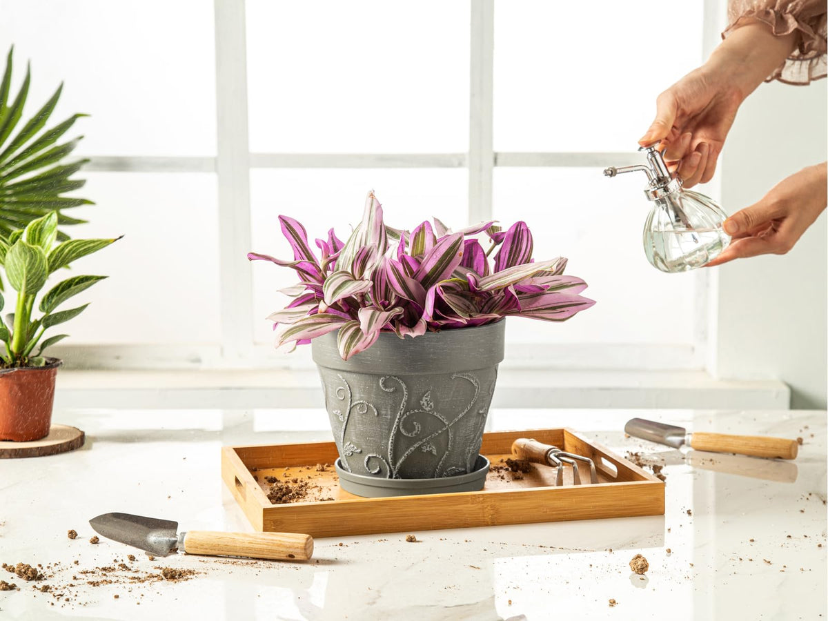 Melphoe imitation terracotta look adds rustic charm.