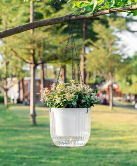Melphoe self-watering hanging planter thick chain resists rust and fading.
