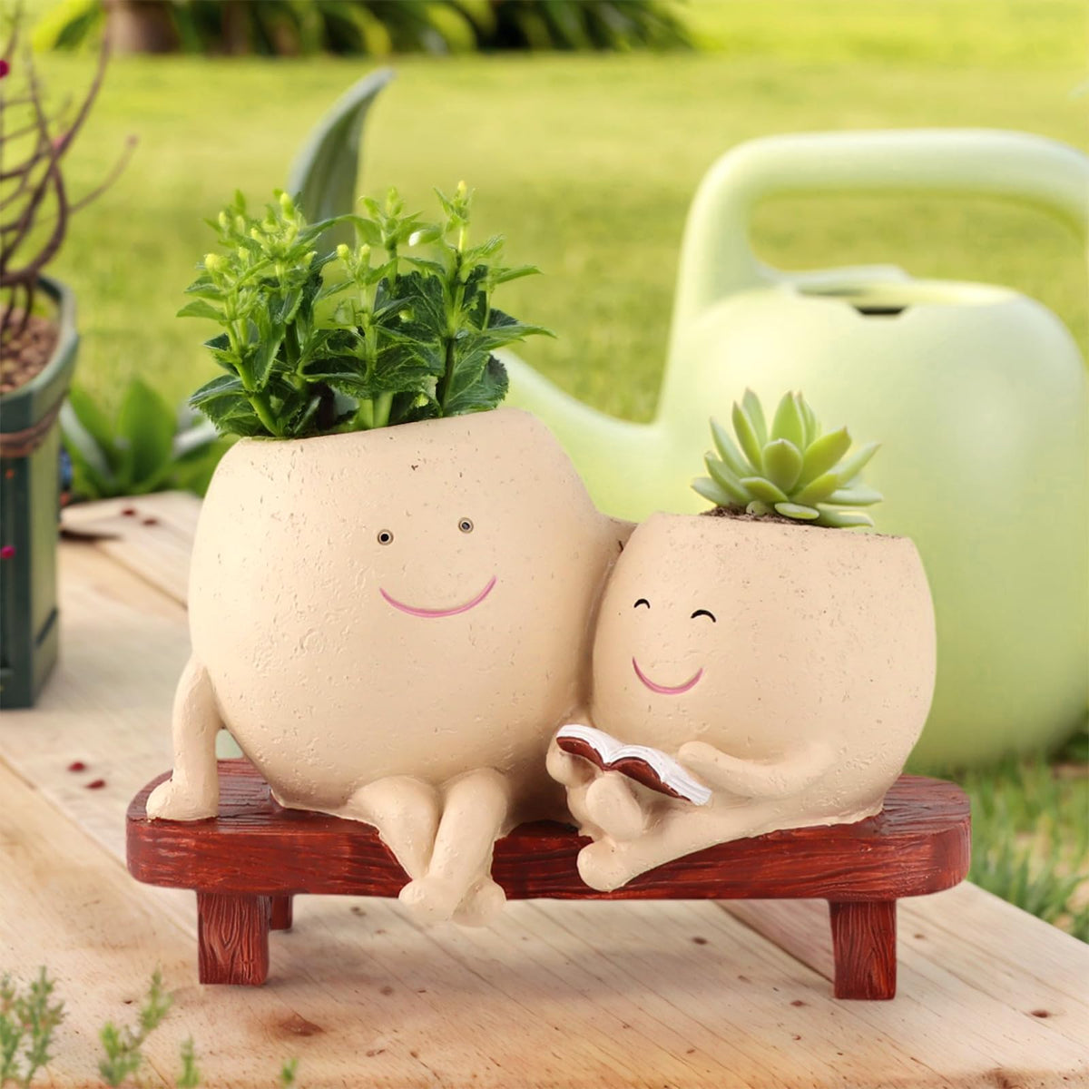 Meltset M light brown face planter adds whimsy to any space.