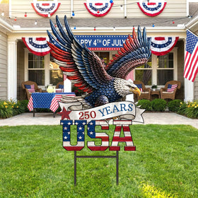 Memorywuu garden display featuring the 250th anniversary sign.