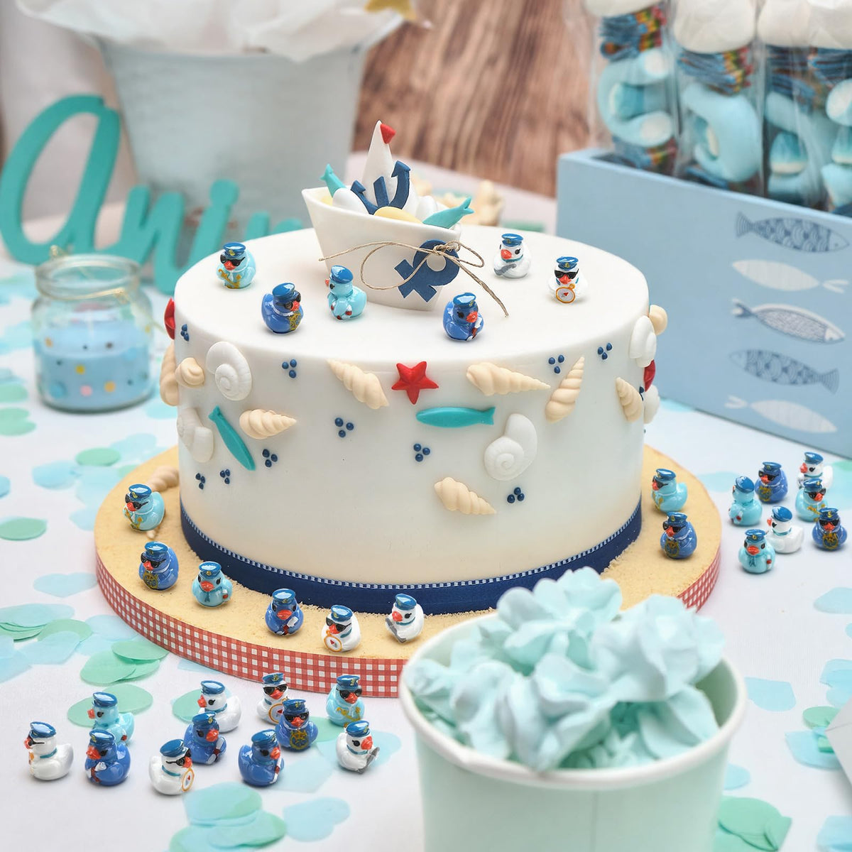 Memorywuu mini resin ducks great as party favors and gift decorations.
