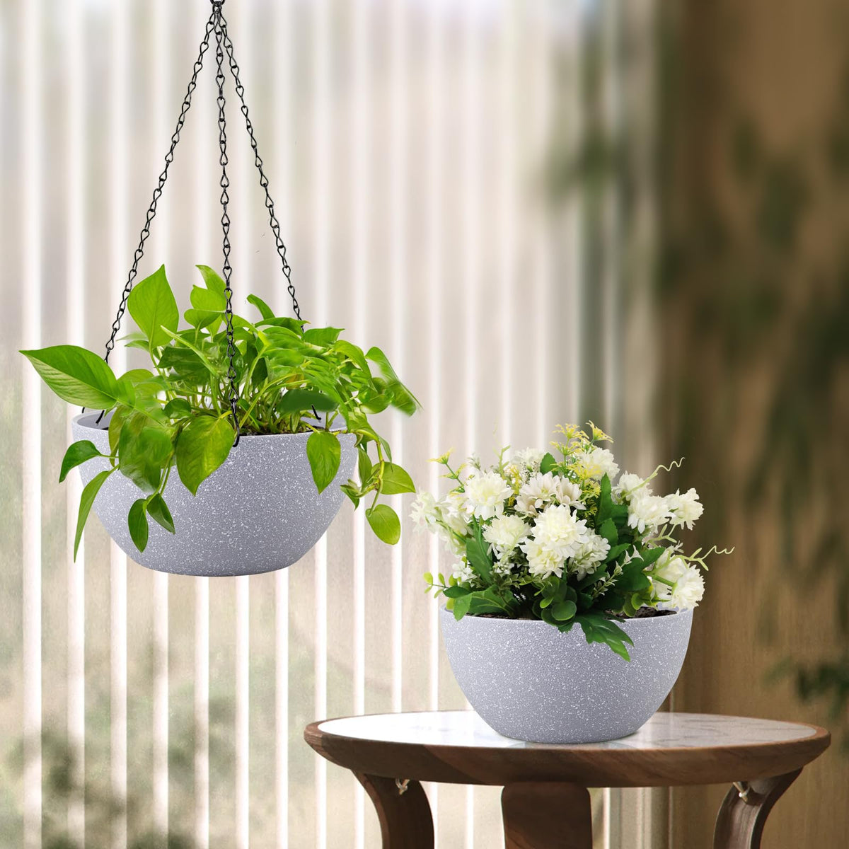 Meowell planter with removable plugs to manage watering.