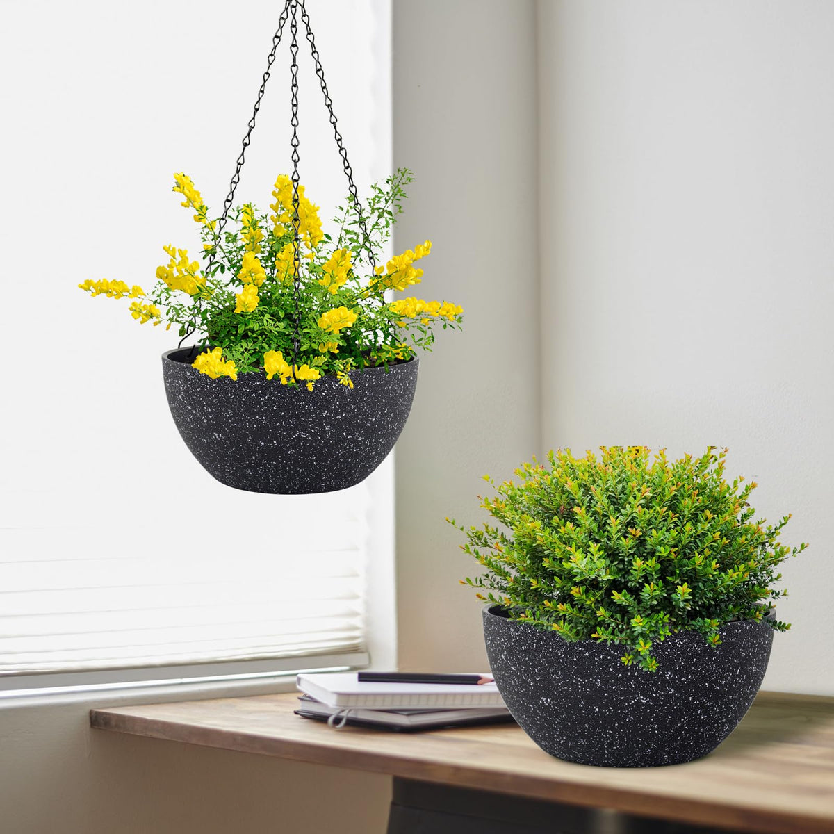 Meowell lightweight yet sturdy plastic pots suitable for outdoor weather.
