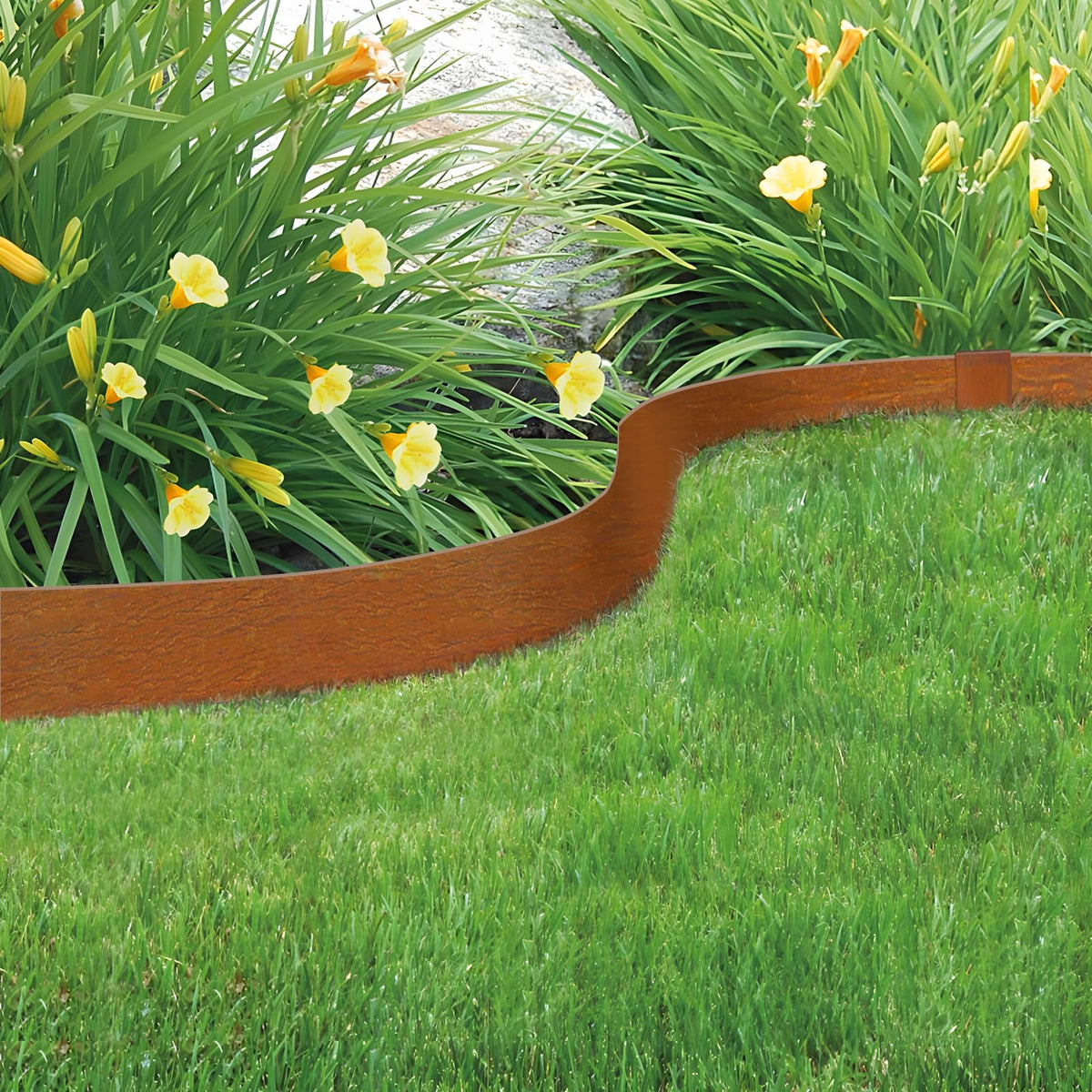 Meyoppm Corten path edge creates clean walkways with durable, weather-ready material.