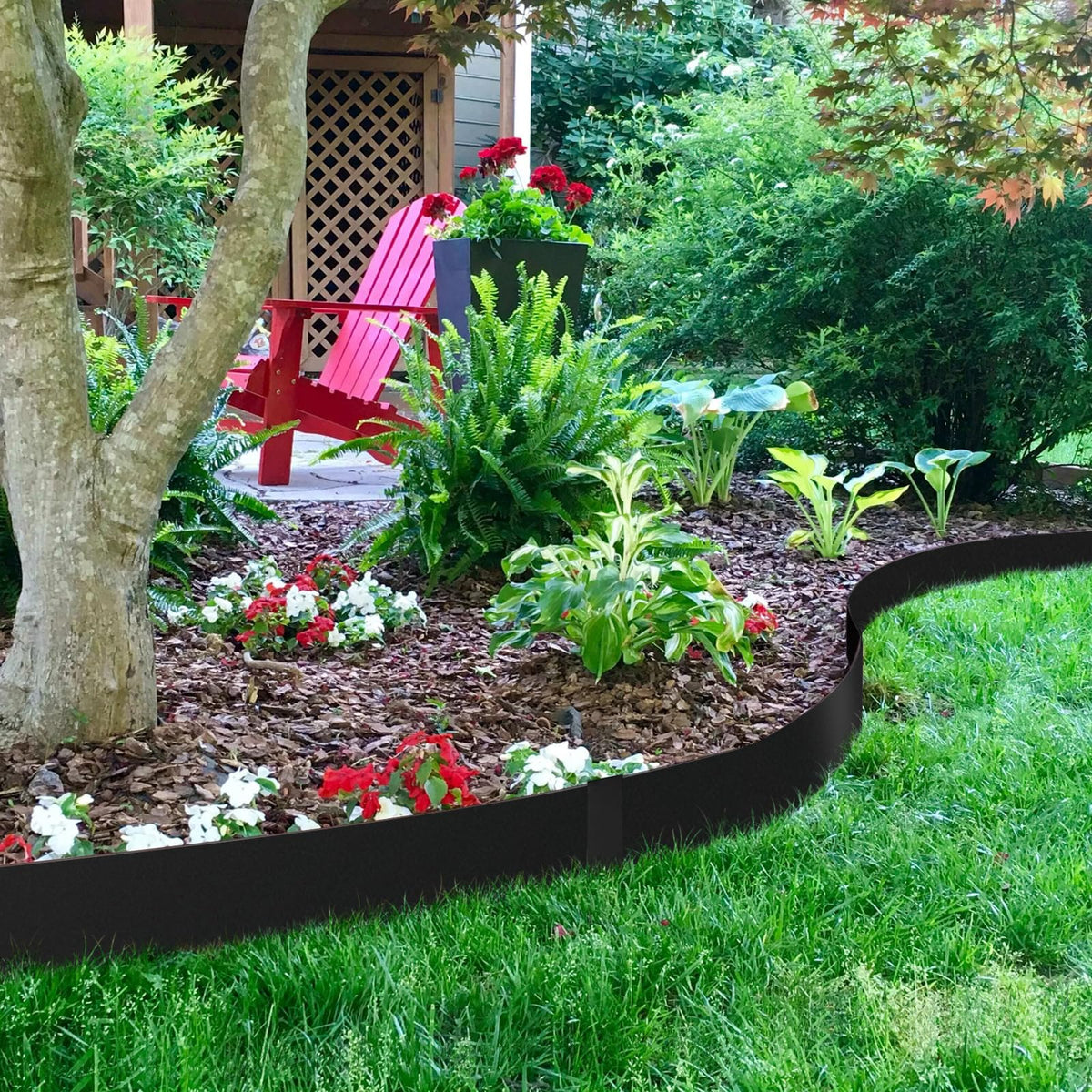Meyoppm matte black finish edging enhances modern outdoor aesthetics.