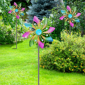 MeyRolizn yard art display enhances curb appeal and outdoor ambiance.