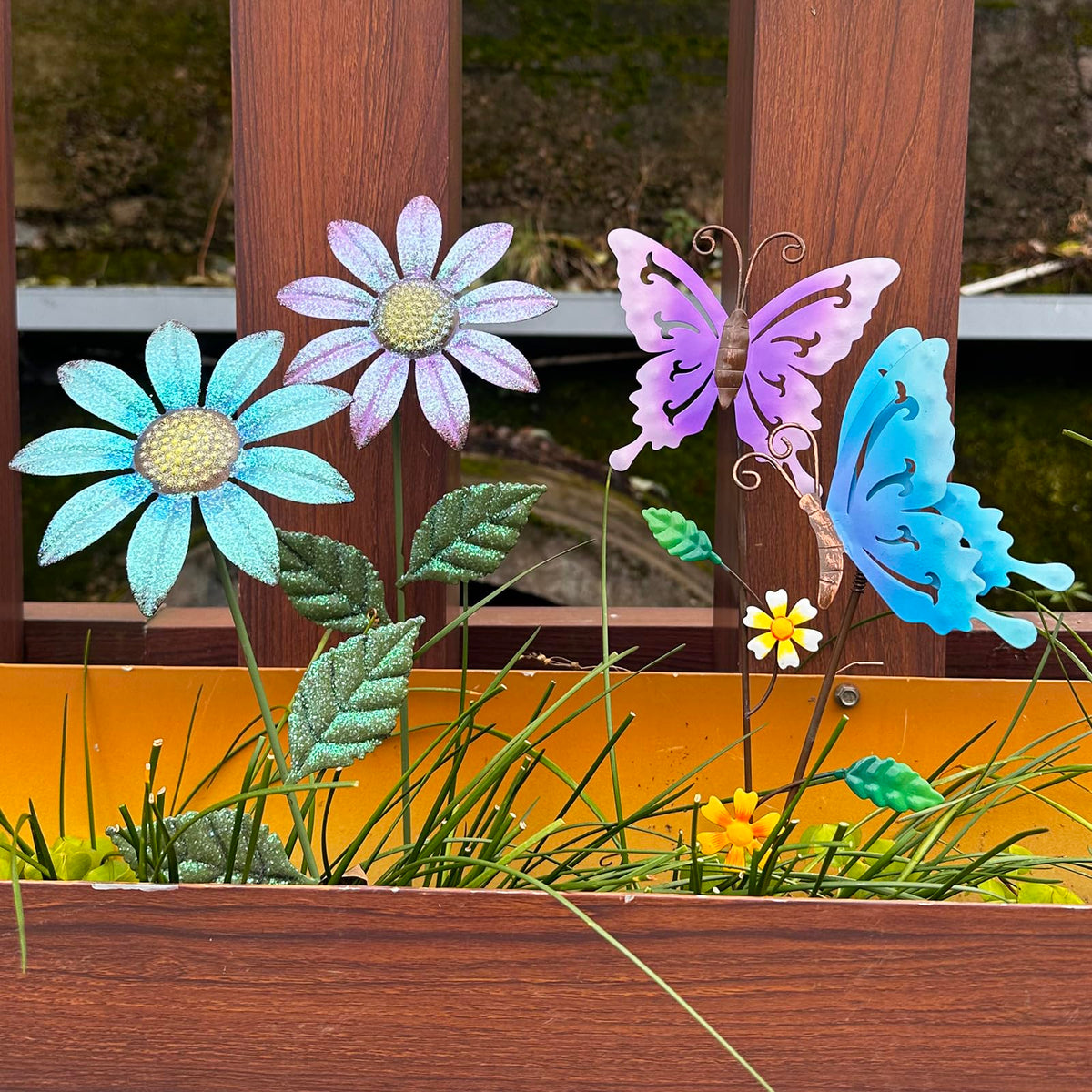 MGSYPHOME flower and butterfly stakes brighten pathways with durable color.