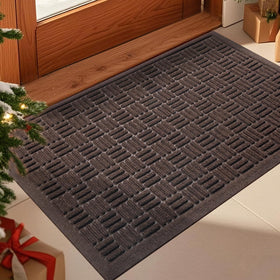 Mibao front door mat dirt trap captures moisture and dirt effectively.