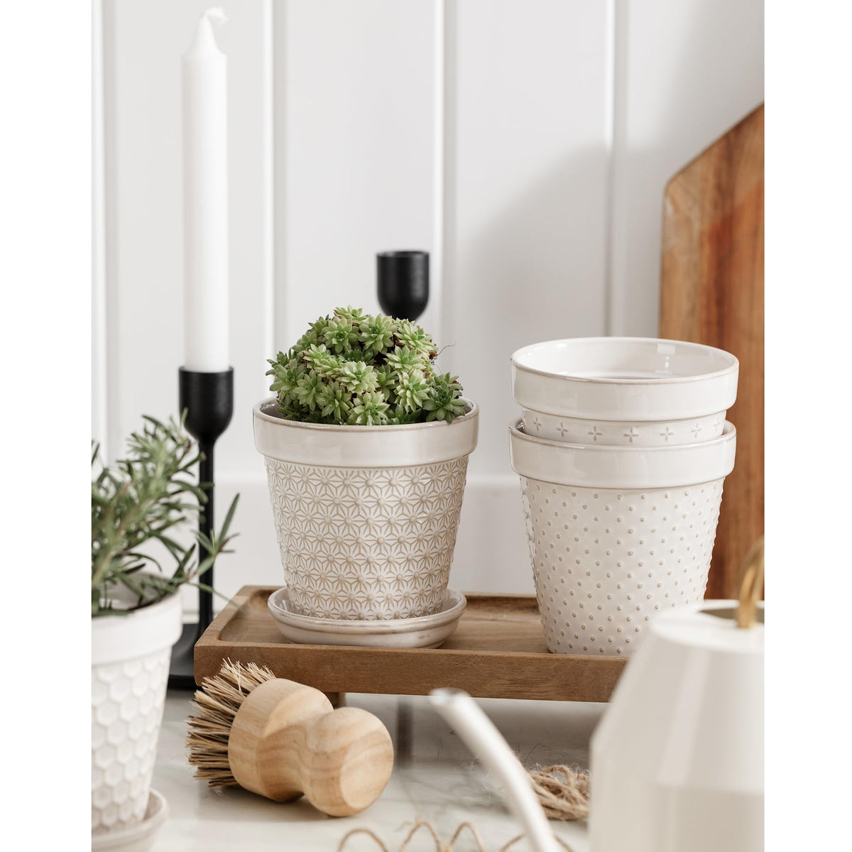 MIKIGEY ceramic planter with saucer keeps surfaces clean