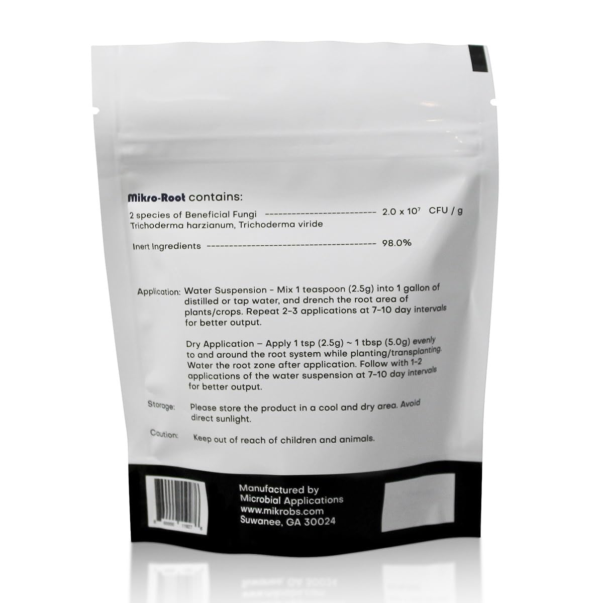 Mikro-Root powder dissolving in water shows ready-to-use nutrient solubilization.