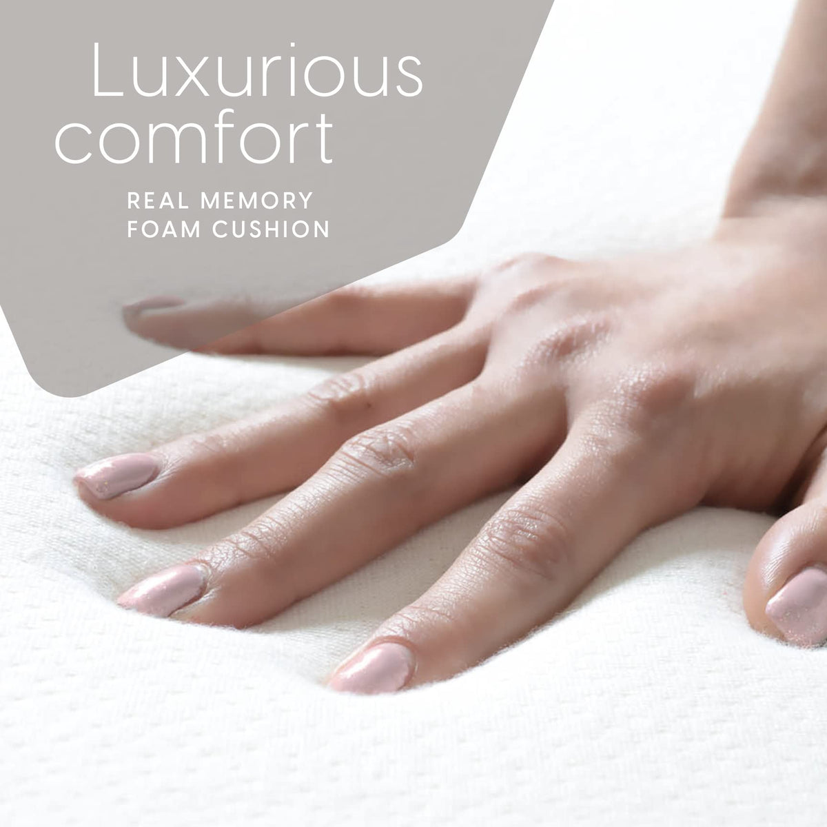 Milliard easy-care outdoor cushion for quick cleaning and ready-to-use relaxation.