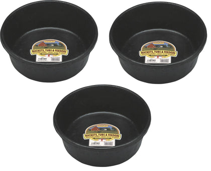 Miller HP-2 4-Quart Rubber Feed Pan for outdoor livestock feeding