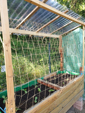 Miuezuth jute trellis netting corners ready for easy hanging
