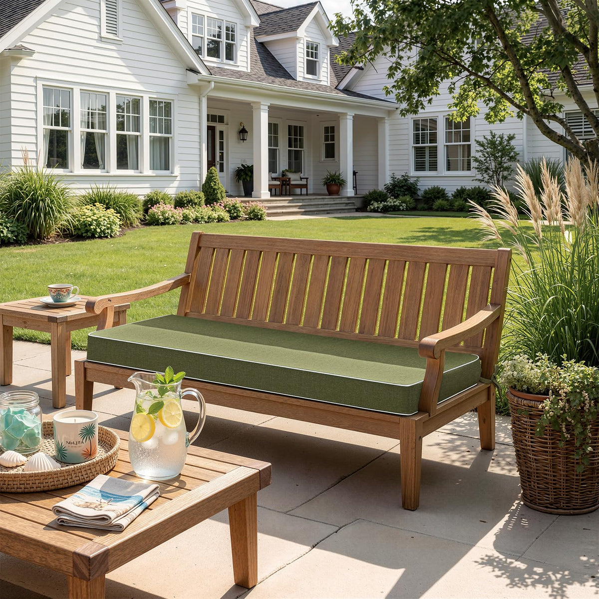 MIULEE cushion showing DWR and TPU backing for dependable weather protection.