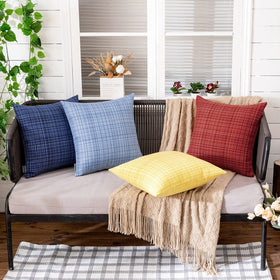 MIULEE machine-washable pillow cover, outdoor-friendly and easy to care.