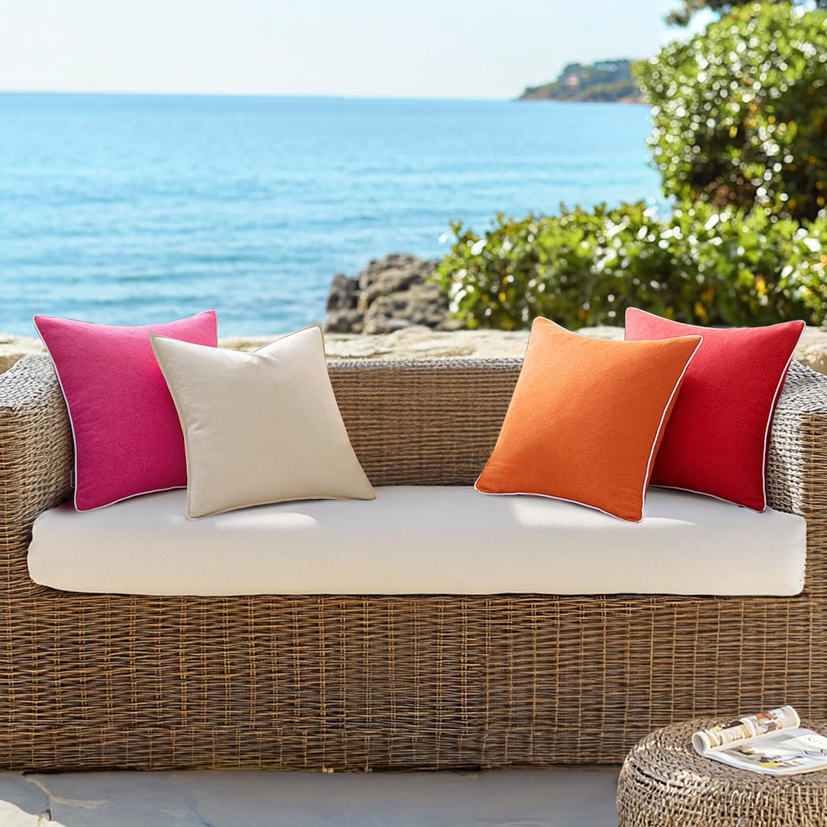 Easy-care MIULEE pillow cover; cold wash, tumble dry