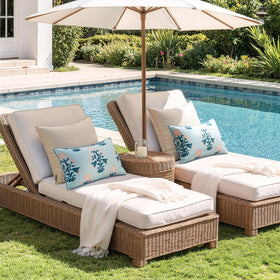 MIULEE patio decor setup boosts courtyard ambience.