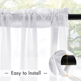 MIULEE patio setting demonstrates light, privacy, and airy feel.
