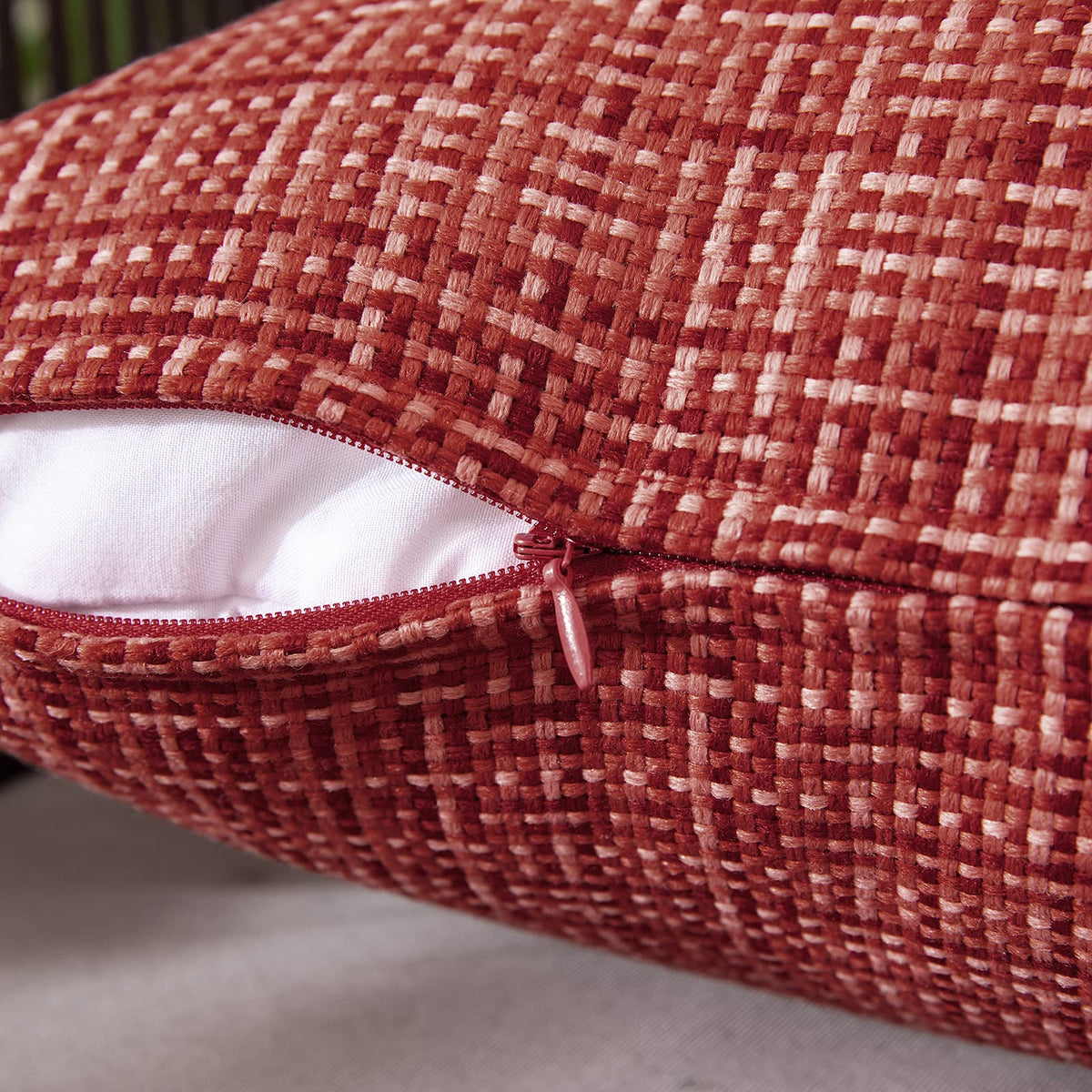 MIULEE versatile cover for tent, balcony, or garden seating.