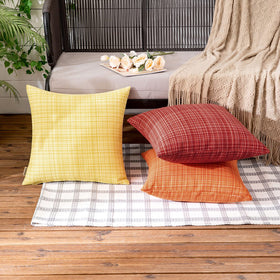 MIULEE pillow cover splash test showing water resistance capability.