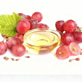 Mixrug fresh red grape harvest ready for snacks.