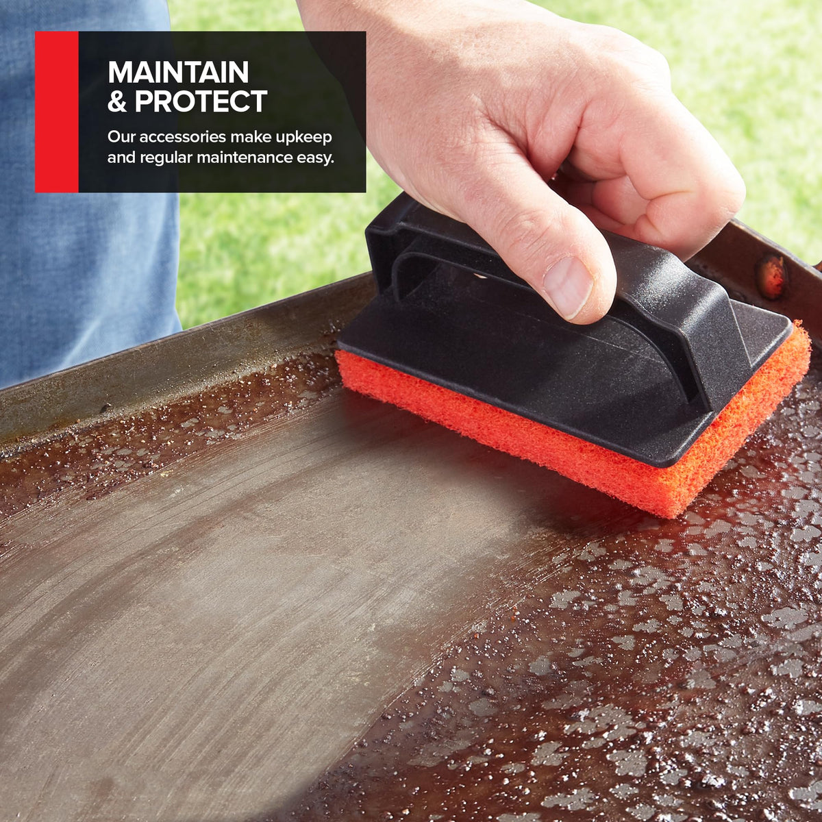 Modern Innovations griddle handle assists comfortable, controlled scrubbing.
