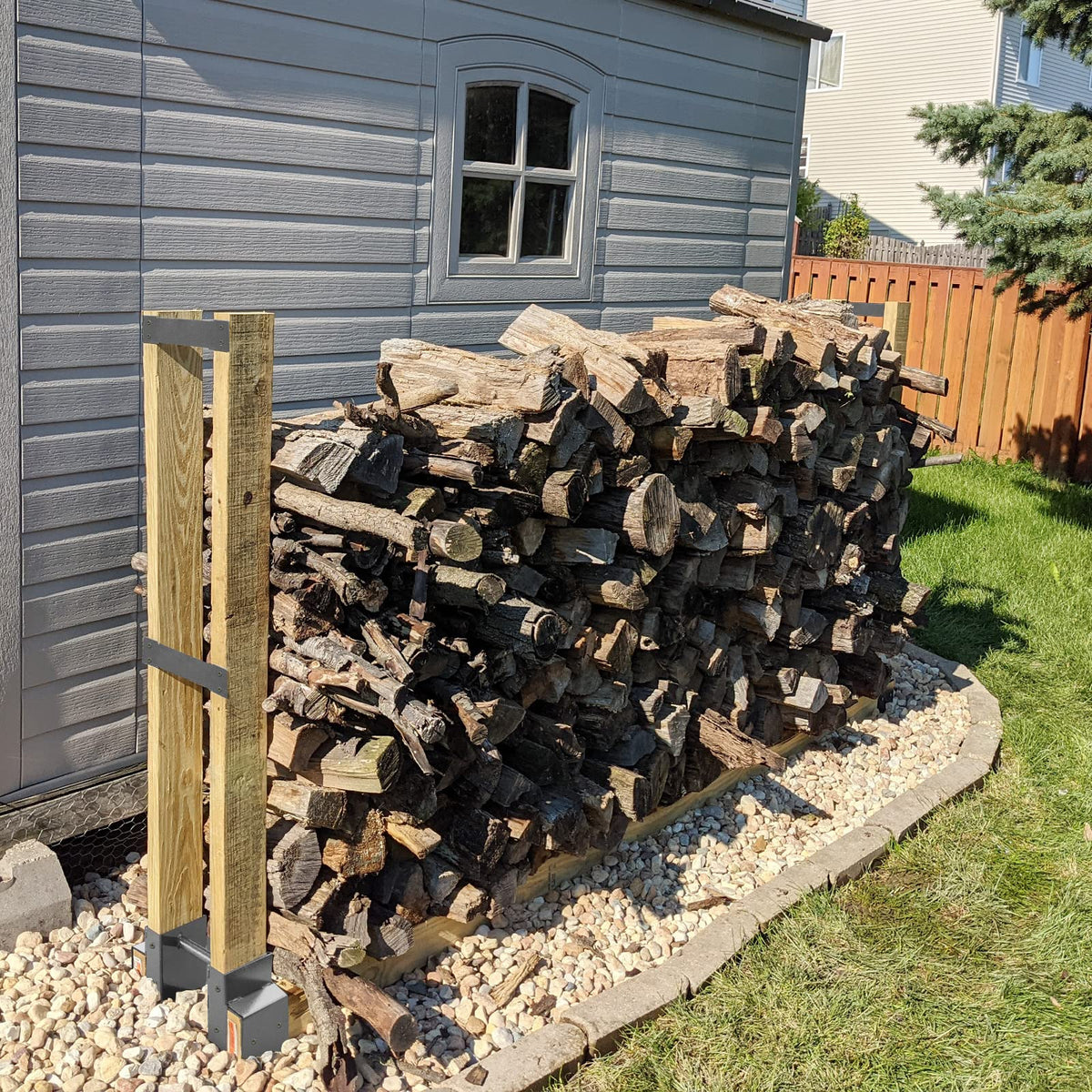 MOFEEZ two-bases setup offers stable outdoor wood storage