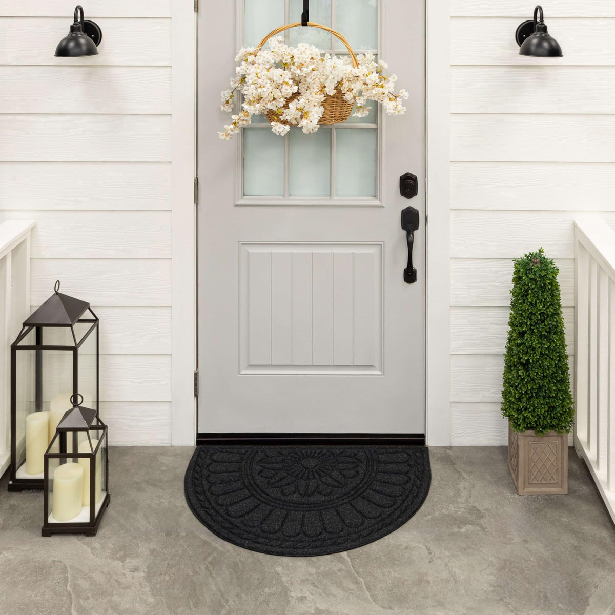 Mohawk Home entryway doormat with rope impressions traps dirt at the doorstep.