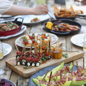 MOLFUJ 100-piece set supports large events and portable catering setups