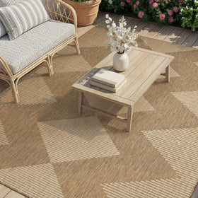 MontVoo outdoor rug 8x10 textured weave — durable flat-weave for high-traffic patios.