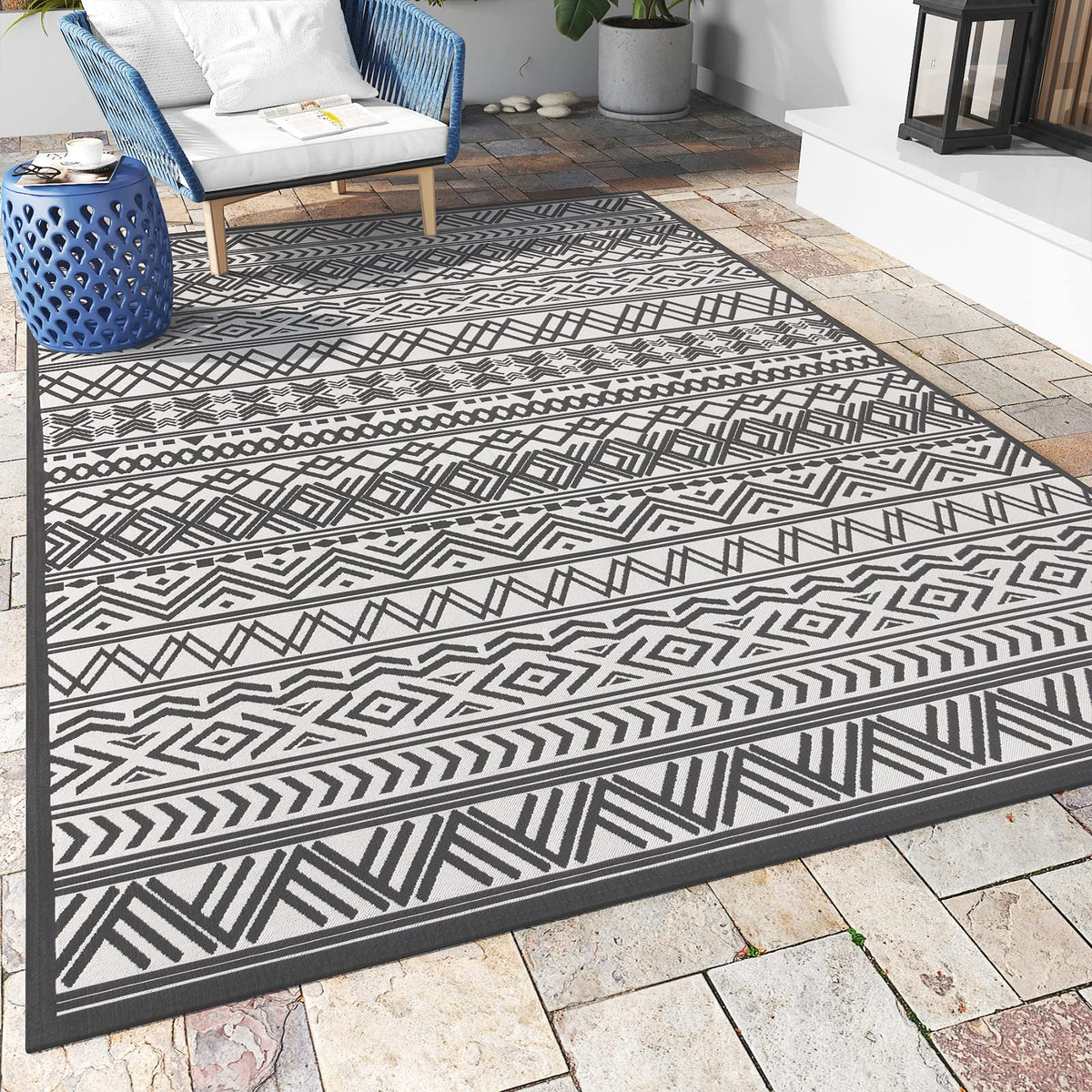 MontVoo outdoor rug 9x12 flatweave texture enhances patio comfort and style.