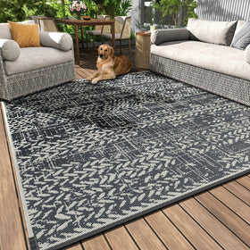 MontVoo Outdoor Rug 9x12 waterproof underside highlights quick-dry performance after rain.