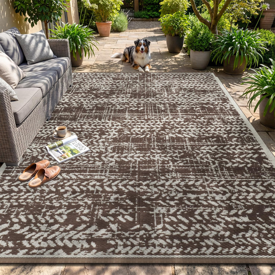 MontVoo outdoor rug front view in brown enhances patio comfort and quick-dry performance.