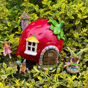 Mood Lab Fairy Garden Strawberry House 7 — strawberry house as a focal point in mixed-plant displays.