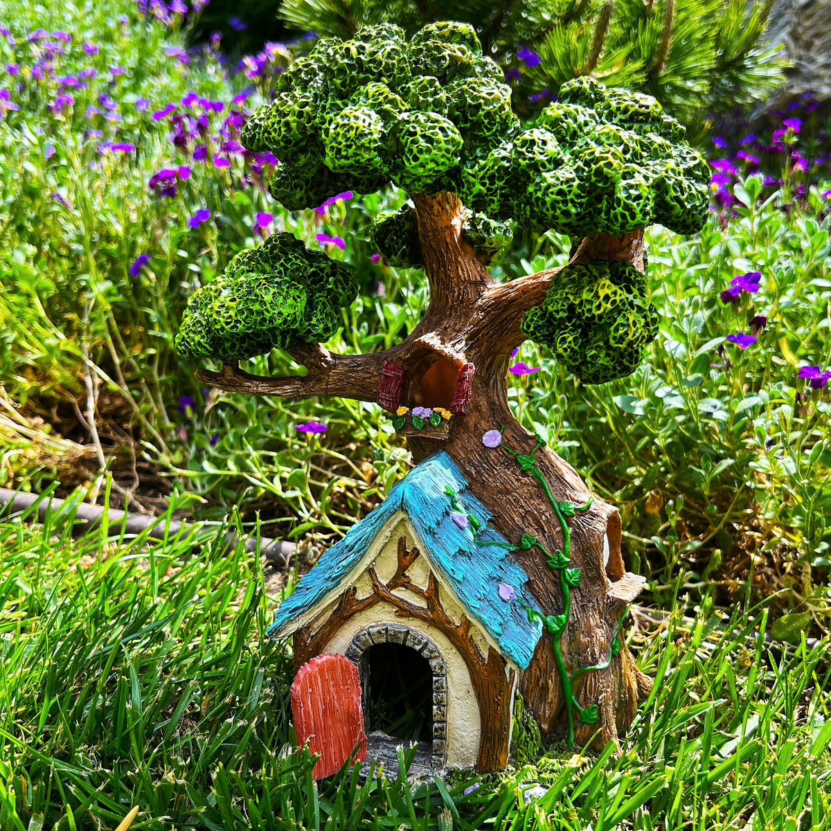 Mood Lab hand-painted resin house adds intricate detail to scenes