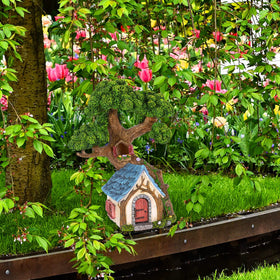 Mood Lab miniature residence with figures for charming display