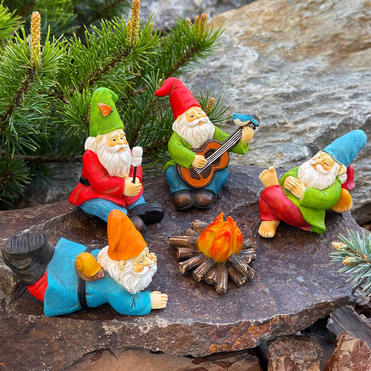 Mood Lab camping gnomes: secure packaging protects delicate figurines.