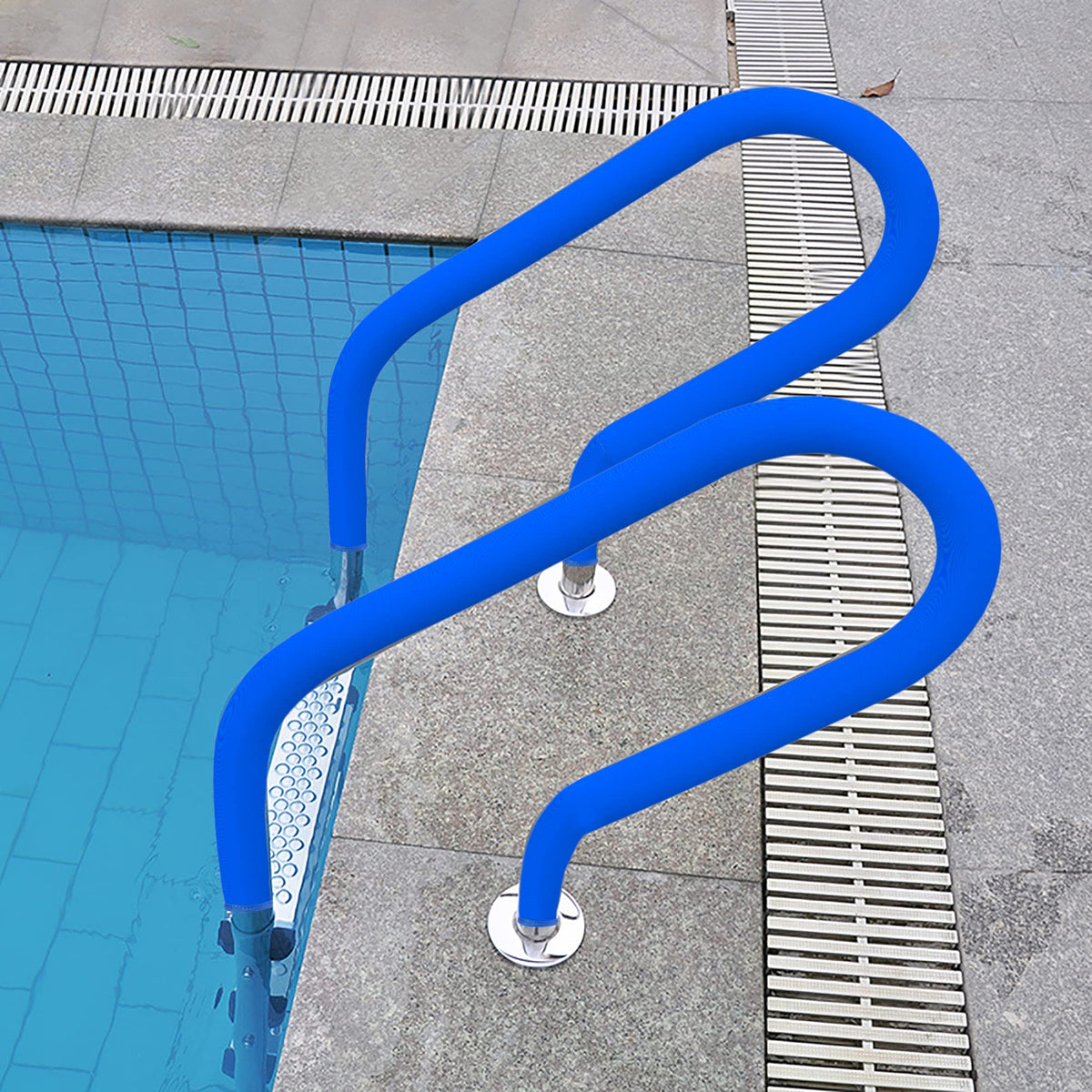 Moonoom heat-protective pool handle cover shields hands from hot metal.