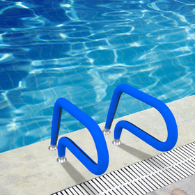 Moonoom pool railing cover installed on ladder, improving grip and reducing slips.