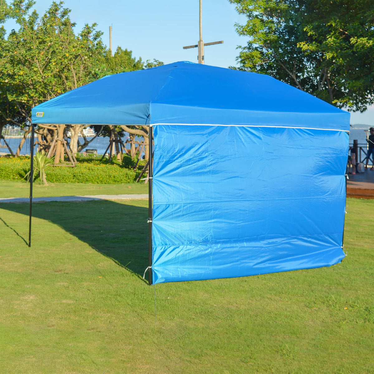 MOQI sky blue foldable sidewall designed for easy storage and reuse