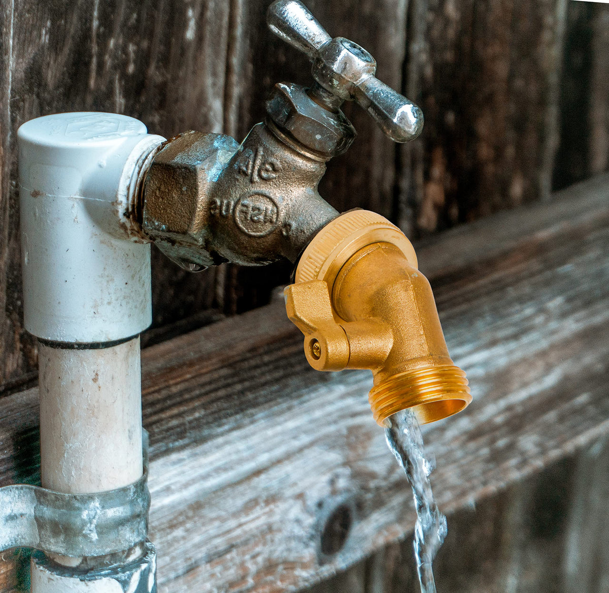 Morvat universal 3-4 thread compatibility fits most spigots and hoses.